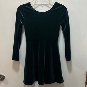 Place Deep Green Velvet Twirly Dress Size 5/6